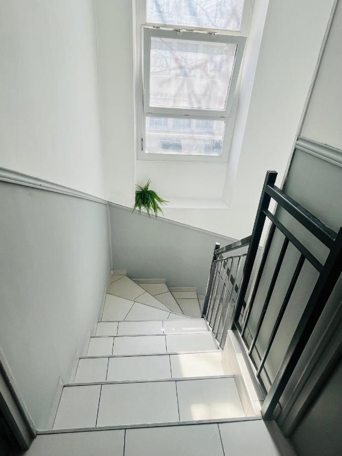 Superbe Duplex Design Neuf 2 Chambres, Climatise Tout Confort, Facile D,Acces Stationnement Gratuit Marseille Exteriér fotografie